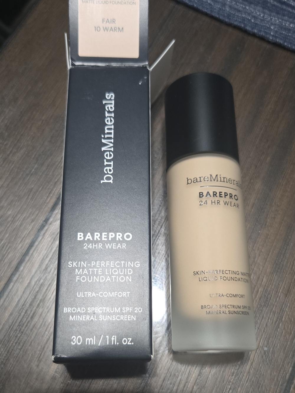 bareMinerals BAREPRO 24HR Wear Matte Liquid Foundation - Fair 10 Warm (Beige)